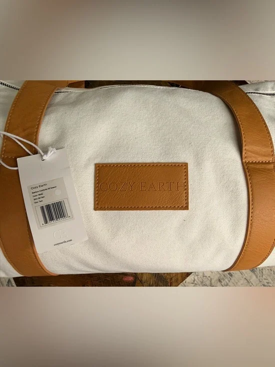 Cozy Earth Bamboo Viscose Comforter Twin/Twin XL $328 retail - Picture 4 of 5